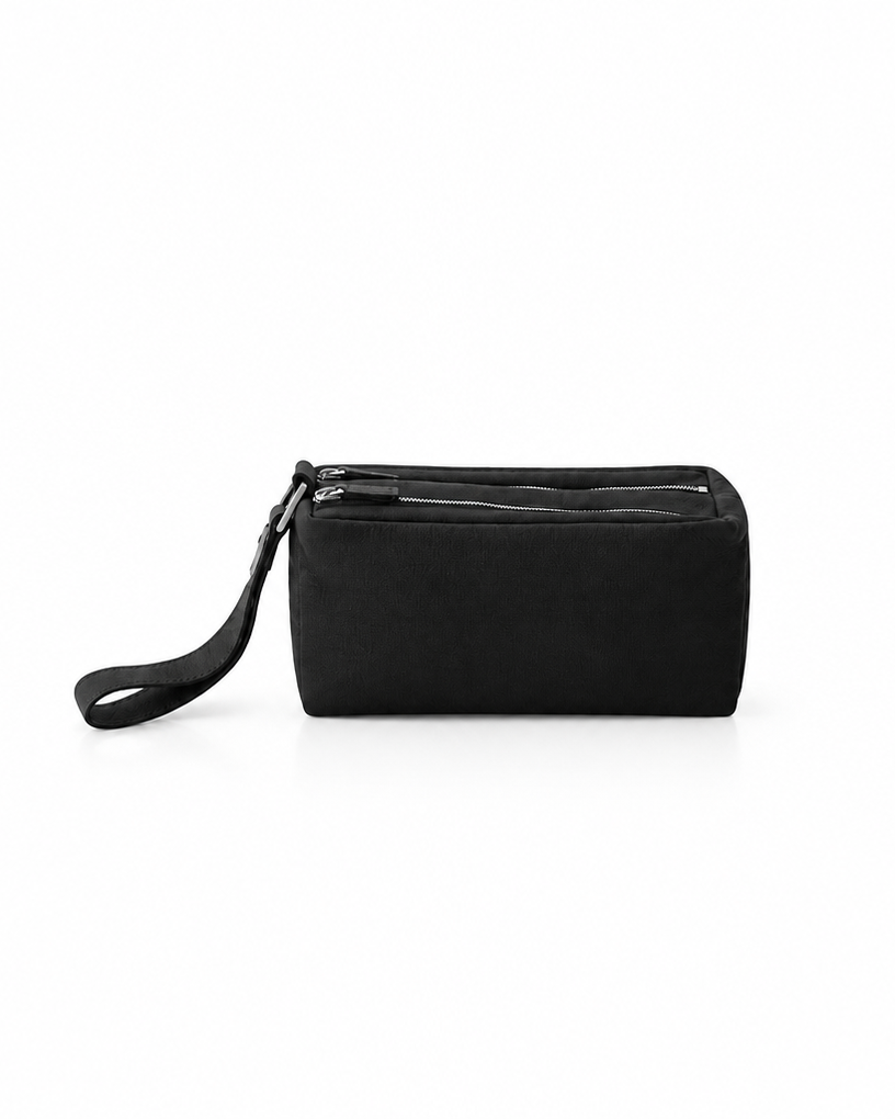 Handbag with a rich, textured lambskin lining