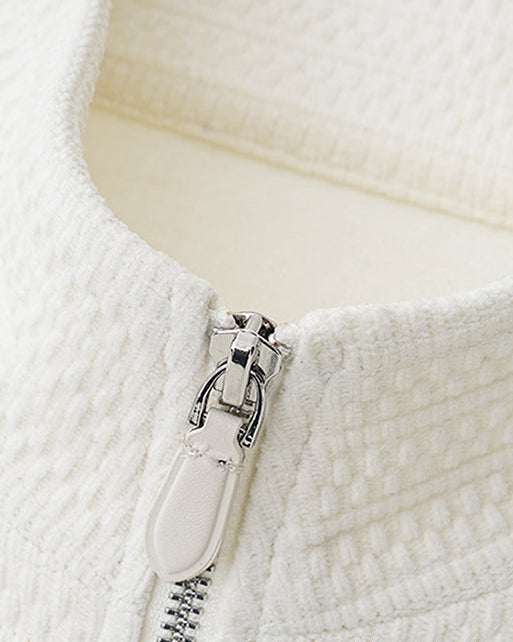 Fine-Texture Knit Jacket – Smooth, Refined Finish