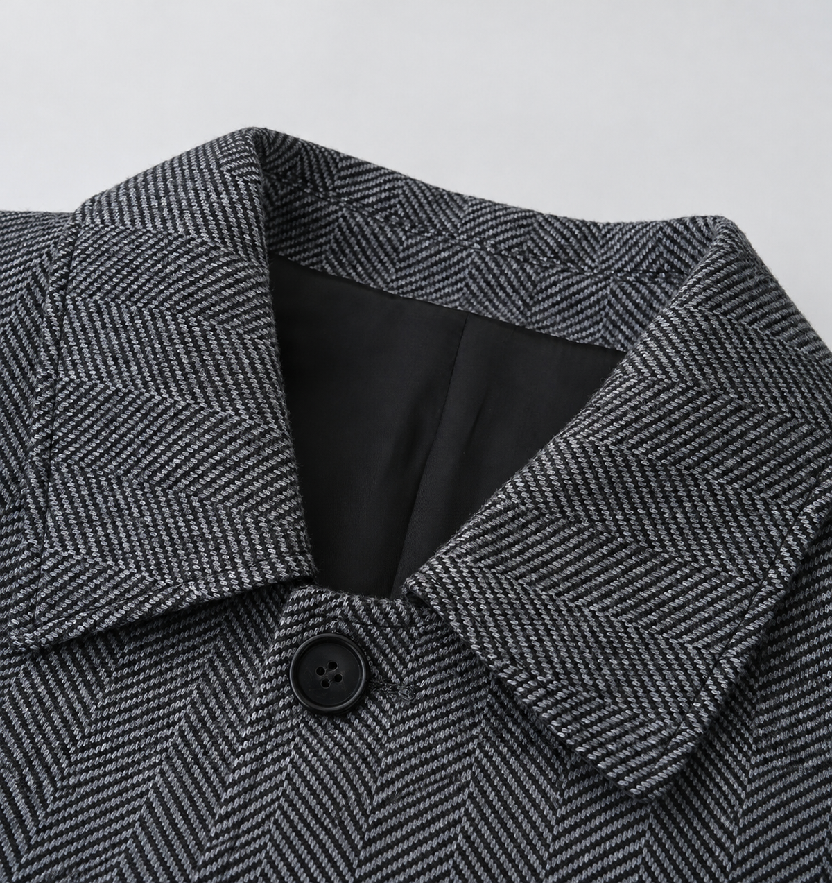 Herringbone Check Coat – Structured, Refined Silhouette
